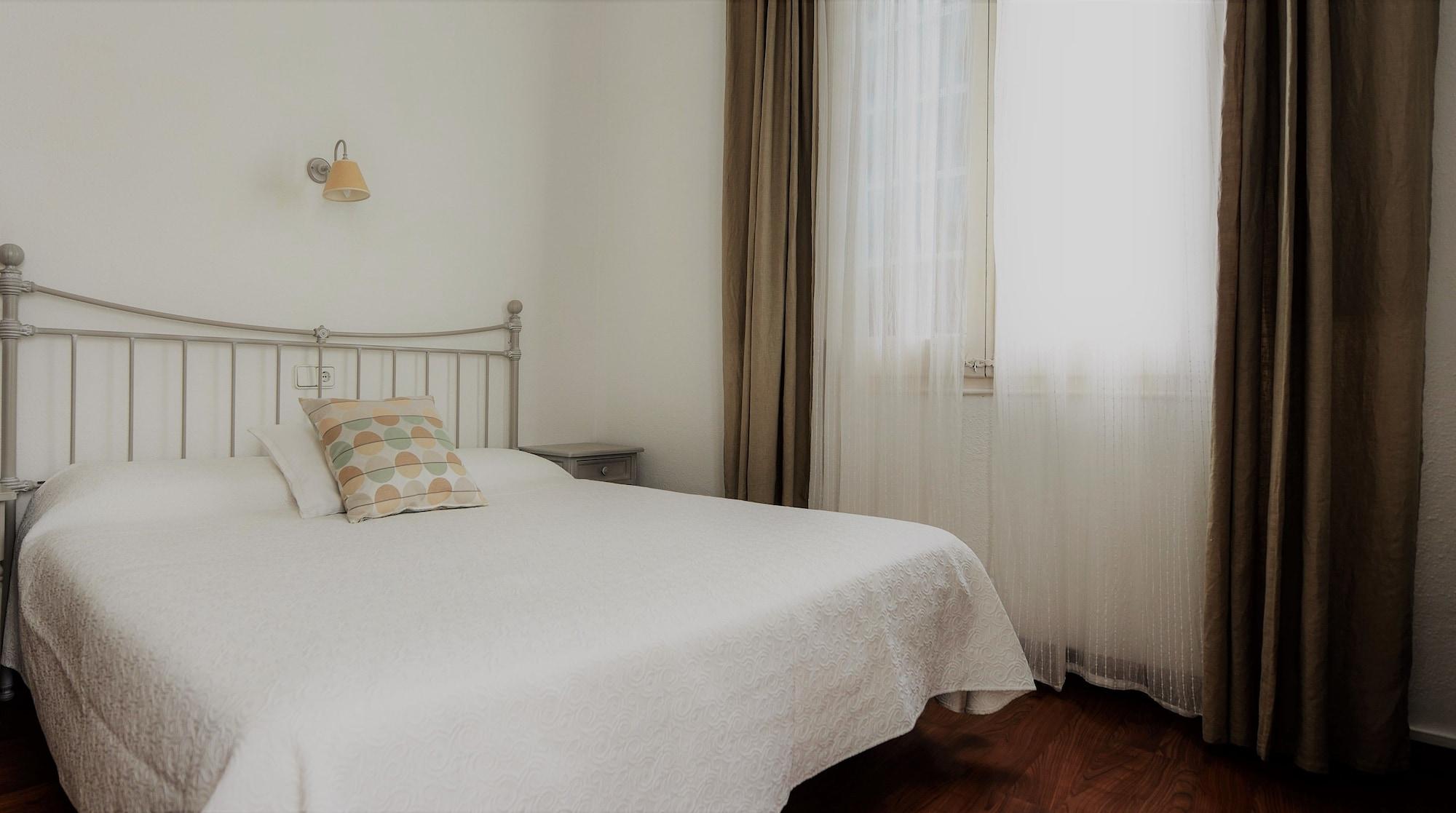 Hotel Capri Сиджес Экстерьер фото