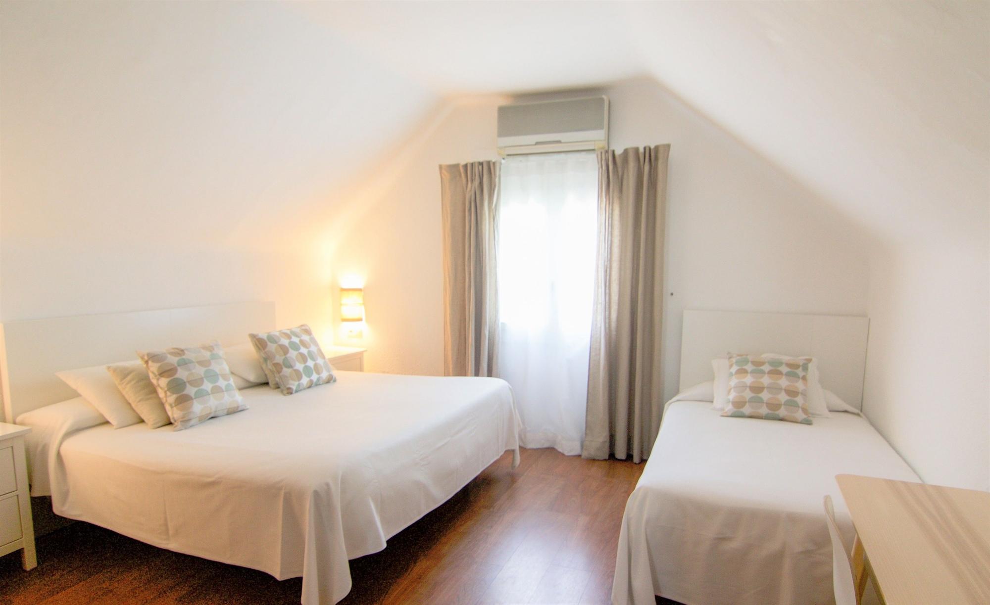 Hotel Capri Сиджес Экстерьер фото