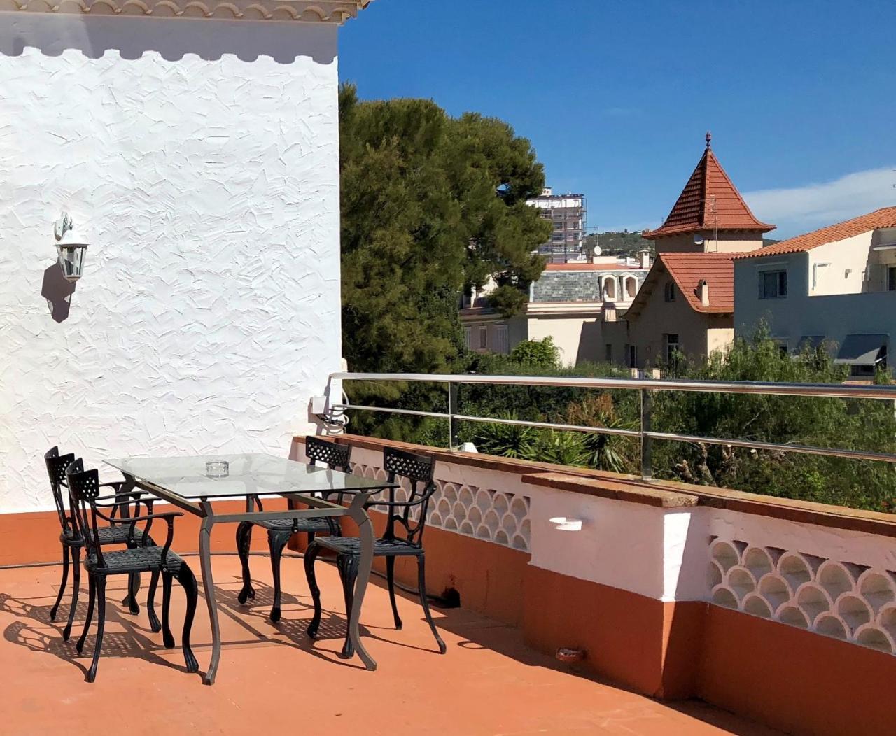 Hotel Capri Сиджес Экстерьер фото